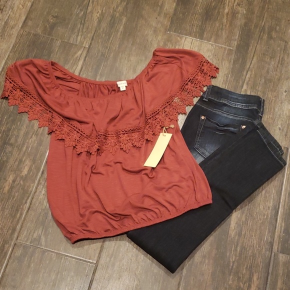 Paper + Tee Off The Shoulder Womens Shirt - Picture 2 of 4